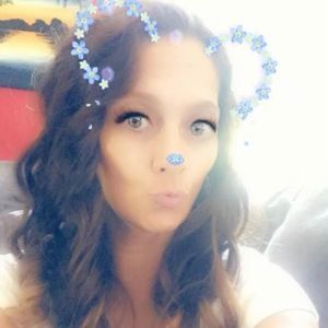 Meet your Posher, Anabela